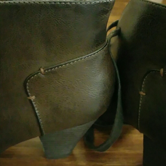 Shoes - Picture 3 of 3