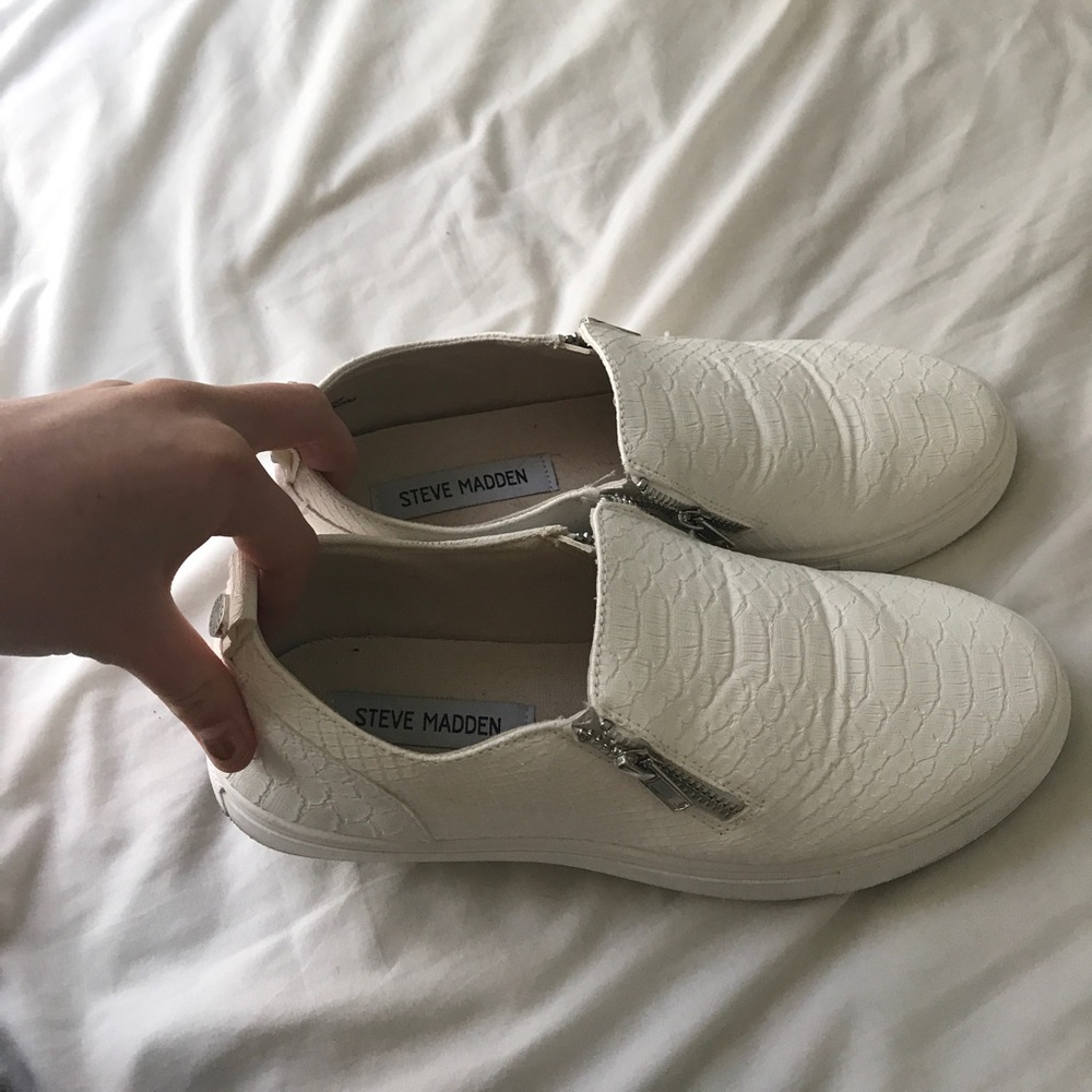 Steve Madden White Slip On Sneakers Size 9