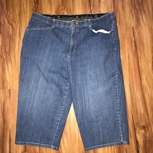 Women's 18w blue jean capris