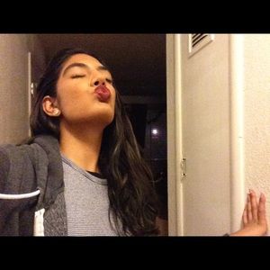 Meet your Posher, Harmit