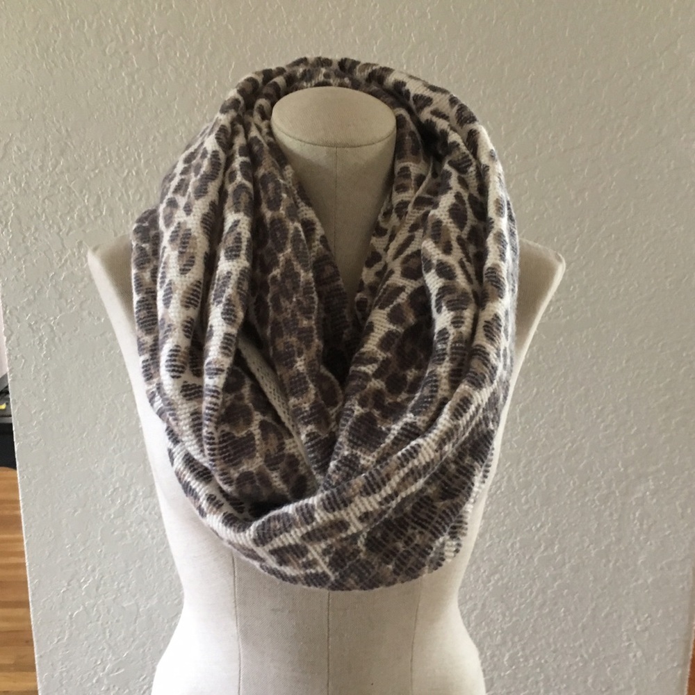 Cashmere scarf