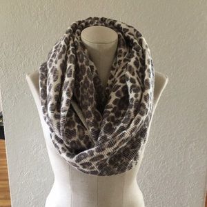 Cashmere scarf