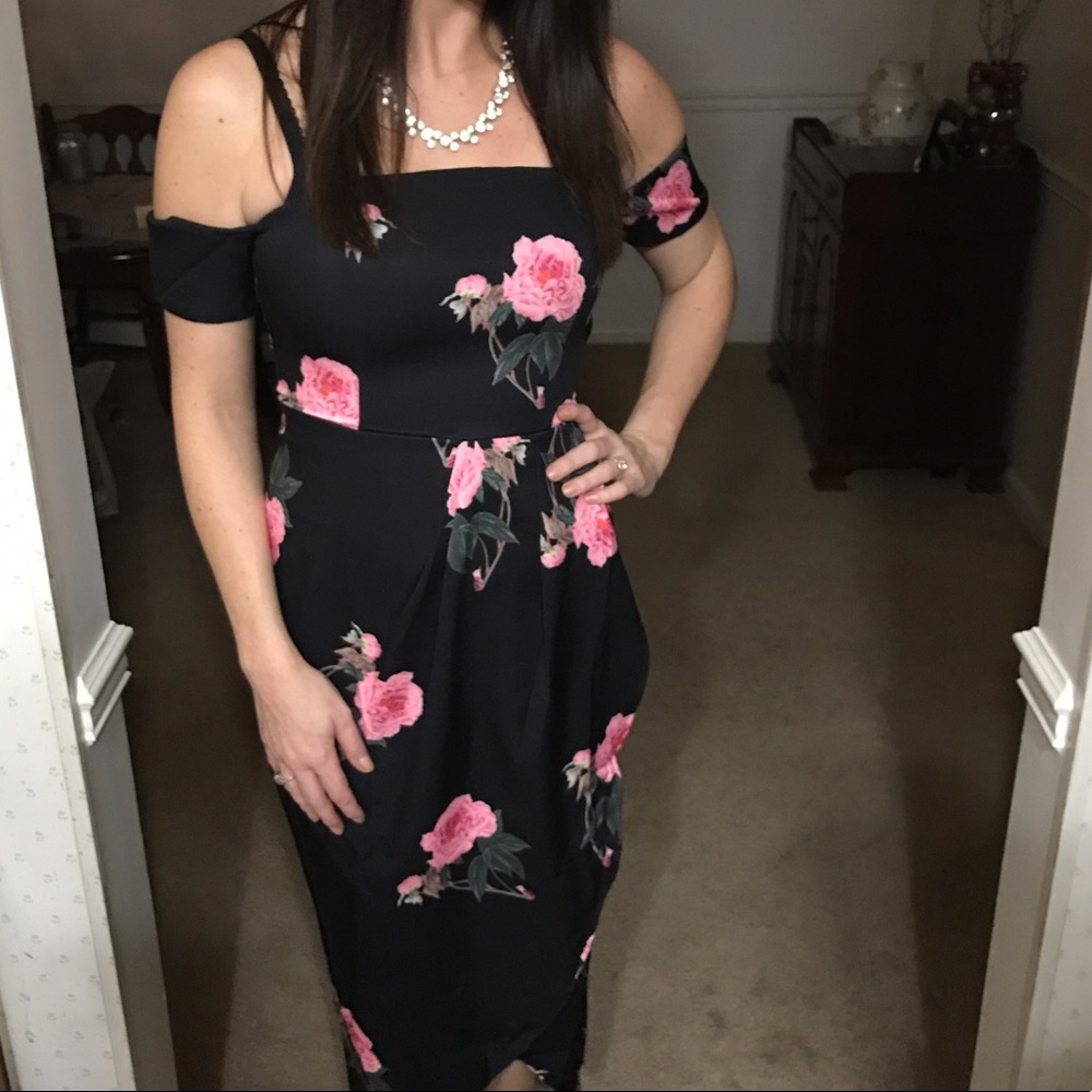 Small back dress with floral design NWT