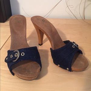 Cute wooden heel sandals, dark blue