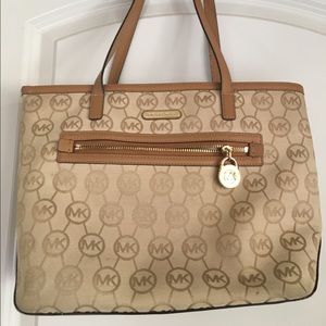 MK purse
