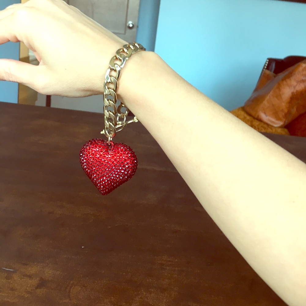 Heart gold link toggle bracelet