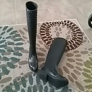 Black galoshes almost new