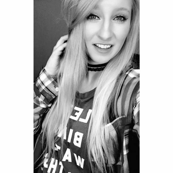 Meet your Posher, Amber - Picture 1 of 1