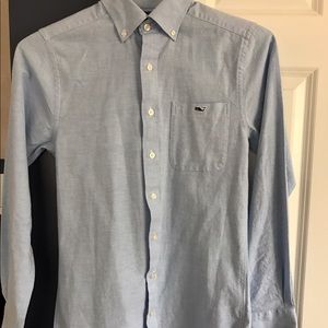 Men's x-small long sleeve vineyard vines shirt.