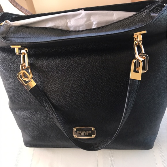Michael Kors black handbag - Picture 1 of 8