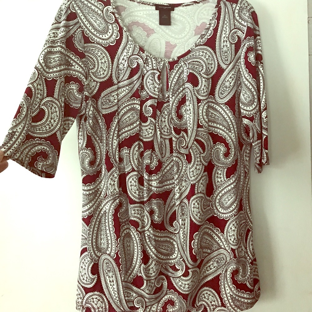 Ann Taylor top, deep red paisley, 3/4 sleeve