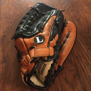 Louisville Slugger LP1350 13.5in Baseball Glove🔥