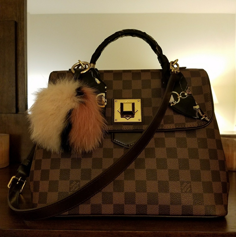 🎉🎉SOLD🎉🎉 Auth Louis Vuitton Bergamo MM