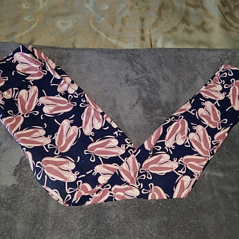 LulaRoe Ballet Slipper OS Leggings