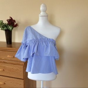 🦄Striped Off The Shoulder Top🦄