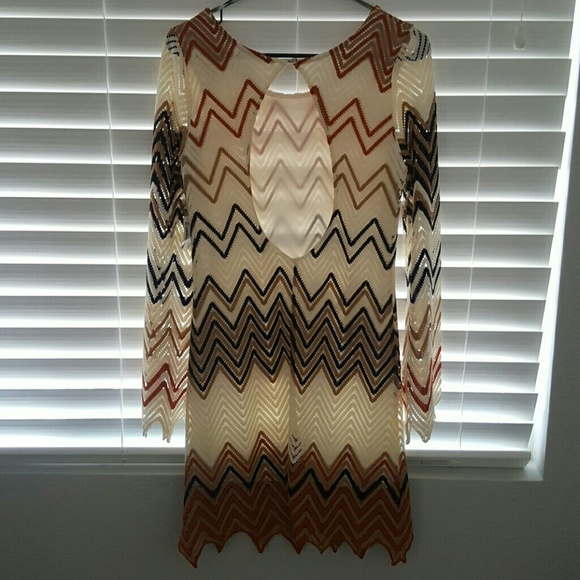 Chic summer dress! - Picture 2 of 3