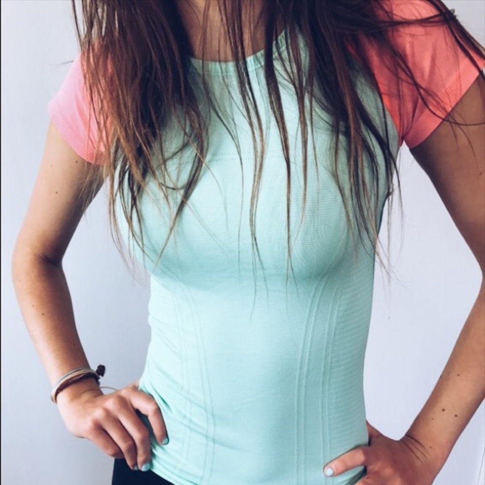 Ivivva Shot Sleeve work out top