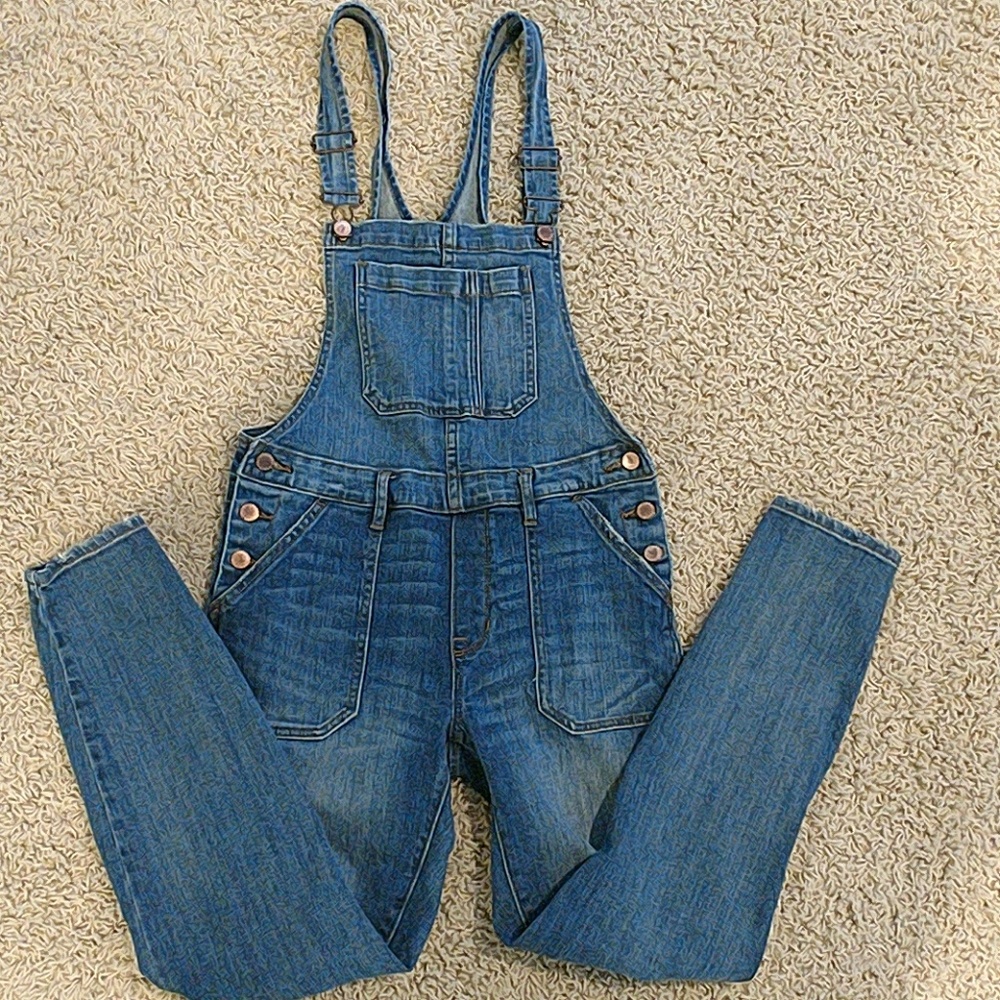 Super cute jean overalls