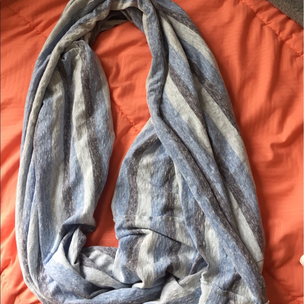A blue and grey infinity scarf!!