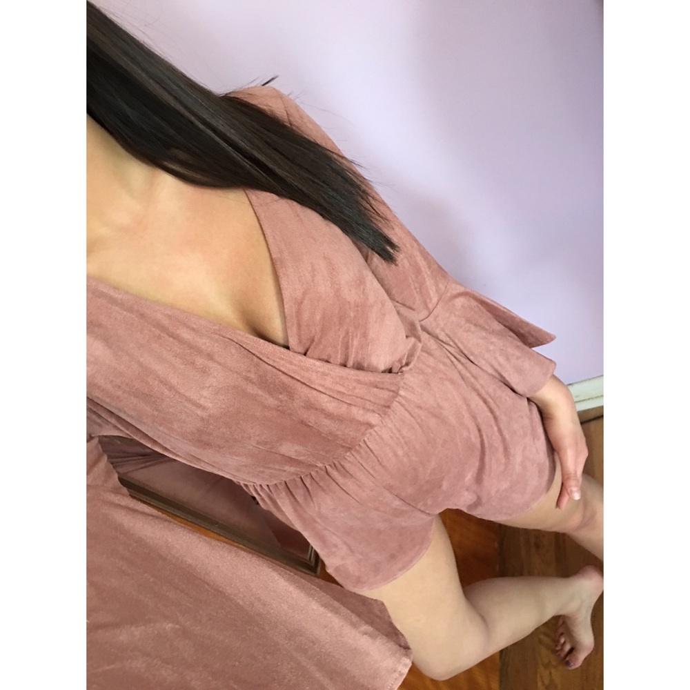 ❗️LAST CHANCE❗️ Mauve Romper - Picture 5 of 5