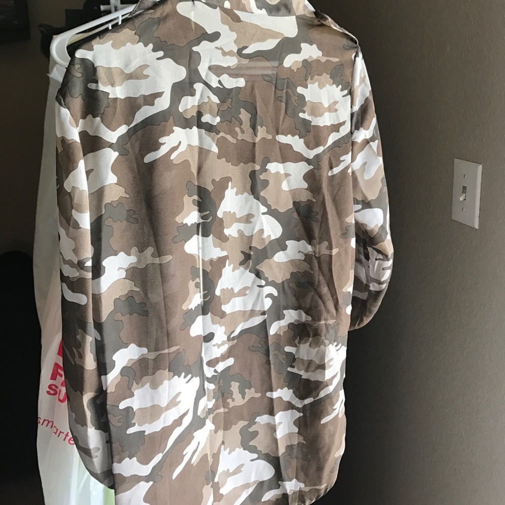 Top - Picture 2 of 2
