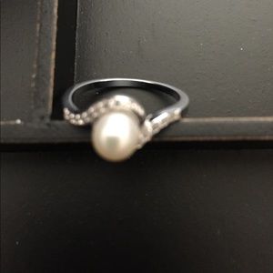 Silver ring with pearl and cz's size 8