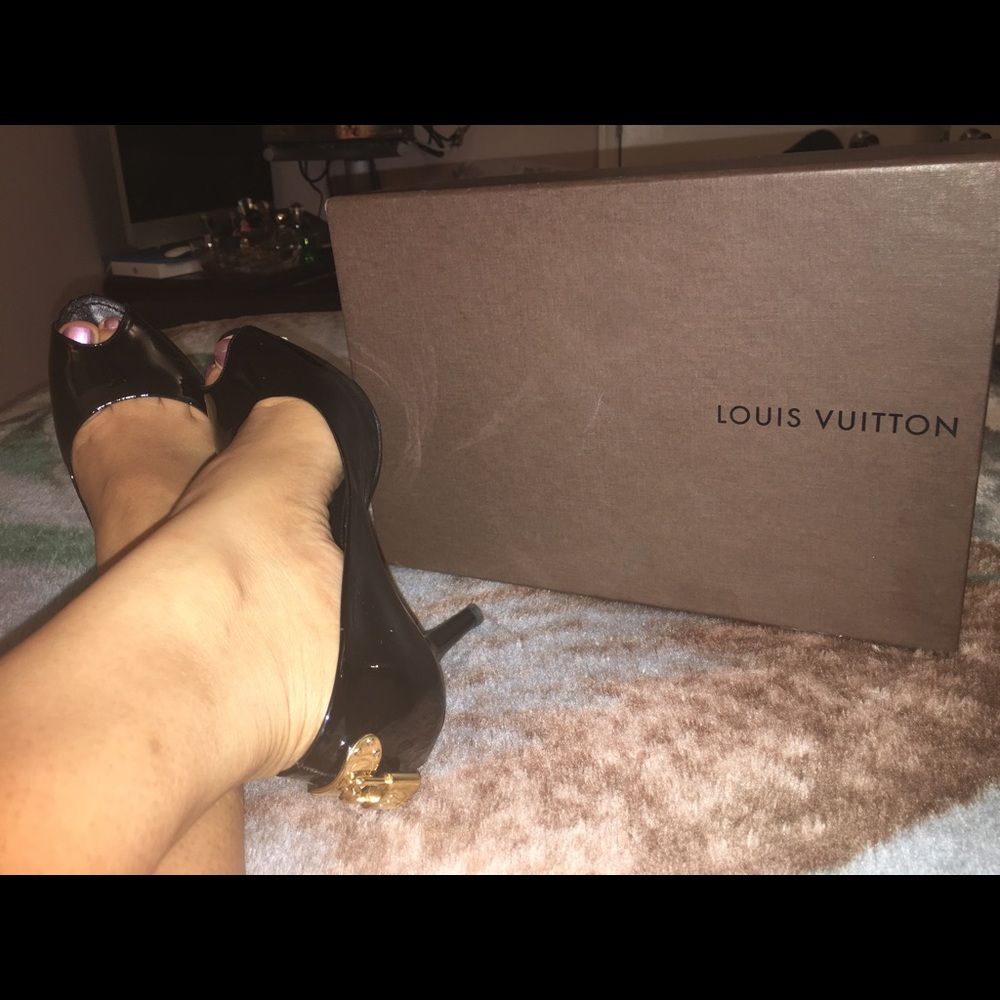 NOT FOR SALE Louis Vuitton