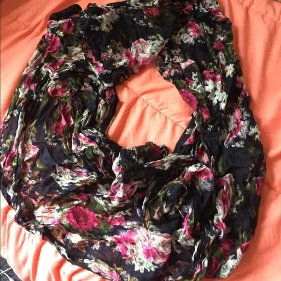 Floral print infinity scarf! - Picture 1 of 1