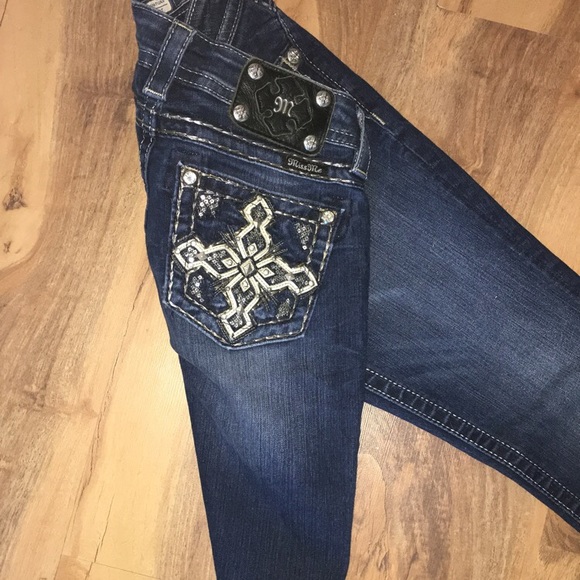 Miss Me Jeans - Picture 1 of 4