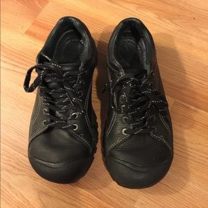 Keen leather dress shoes.