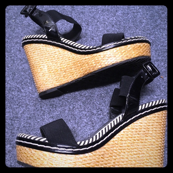 WOMEN'S WEDGE DRESS SANDALS - Picture 2 of 2