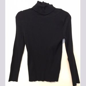 ❗️Make an offer❗️Black turtleneck - NWOT