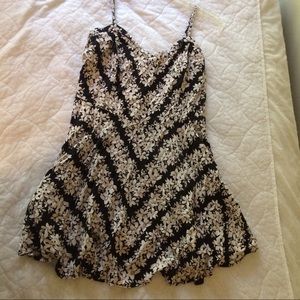 DAISY PATTERN DRESS