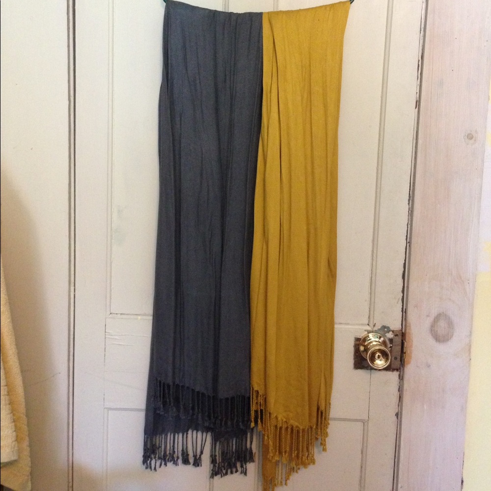 Long scarves