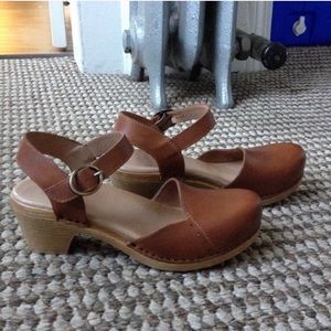 Dansko tan sandals size 36