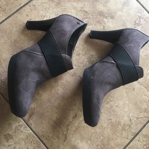 Dana Buchman Booties!