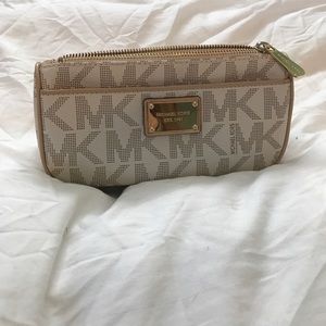 Michael Kors makeup bag