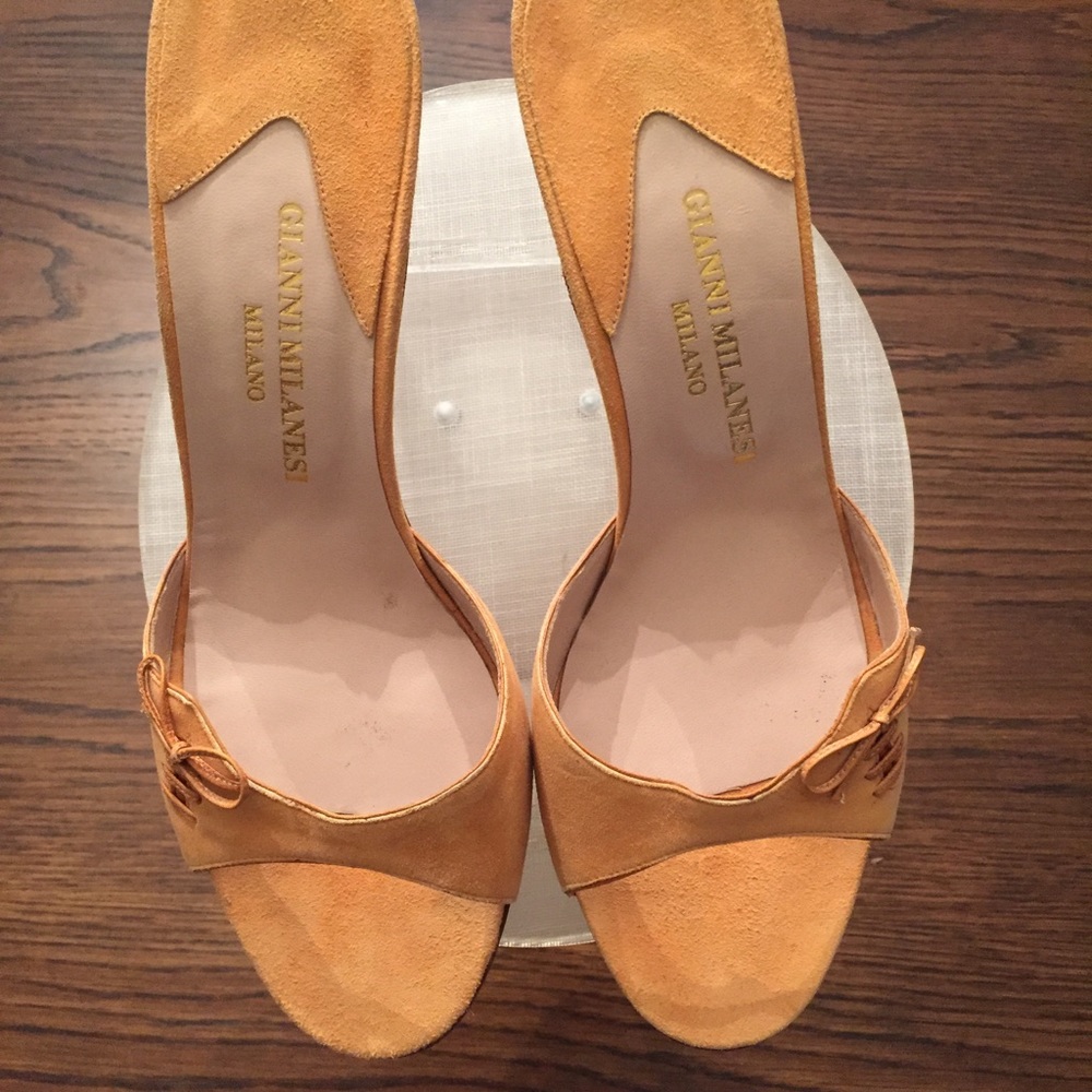 Gianni Milanesi Pastel Orange Suede Heels