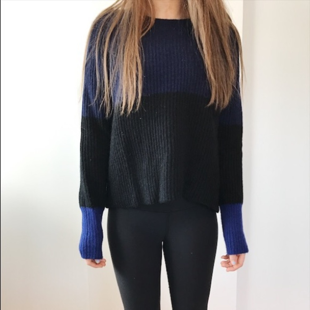 Mixed blue colored sweater