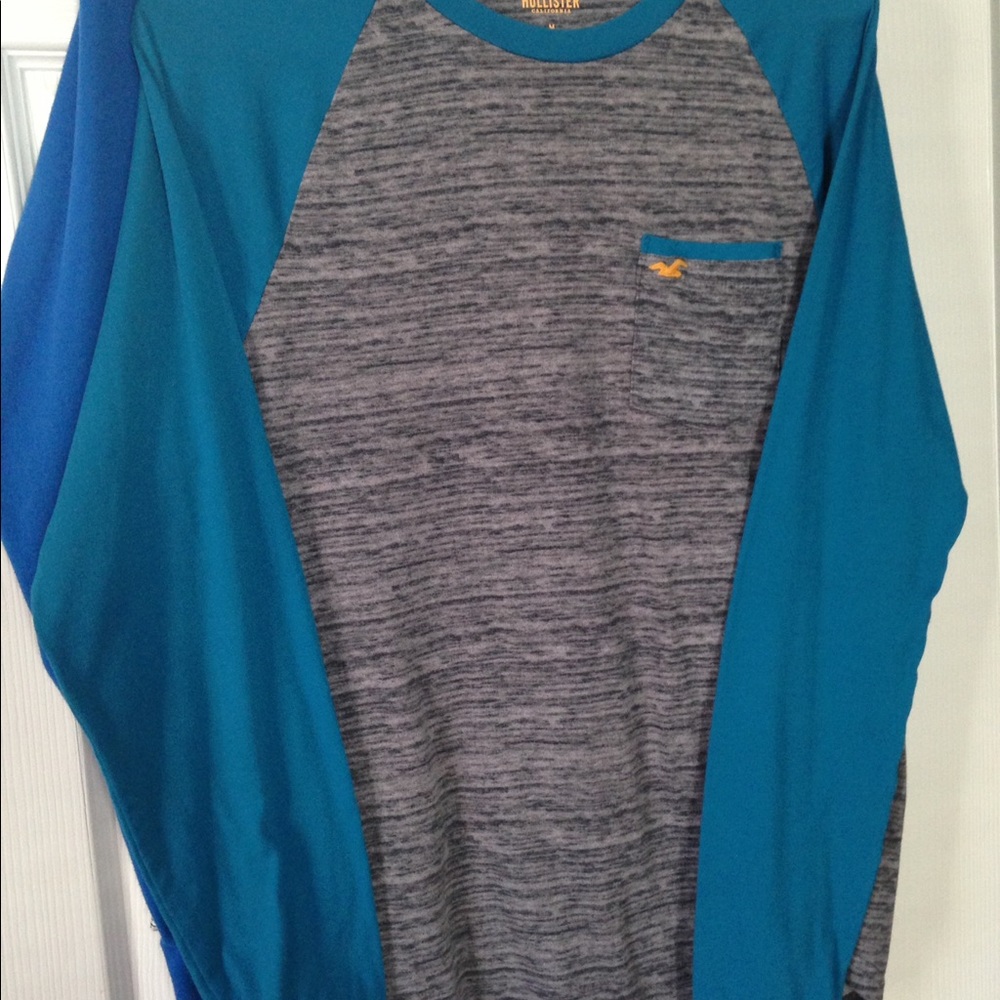 TWO Hollister Men's Long Sleeve shirts