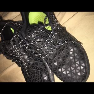 Geometric Roshe Runs‼️