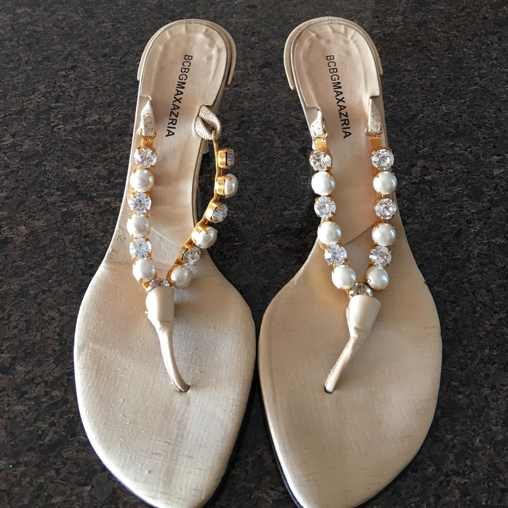 BCBG tan heels w/  Pearls / Swakorskis