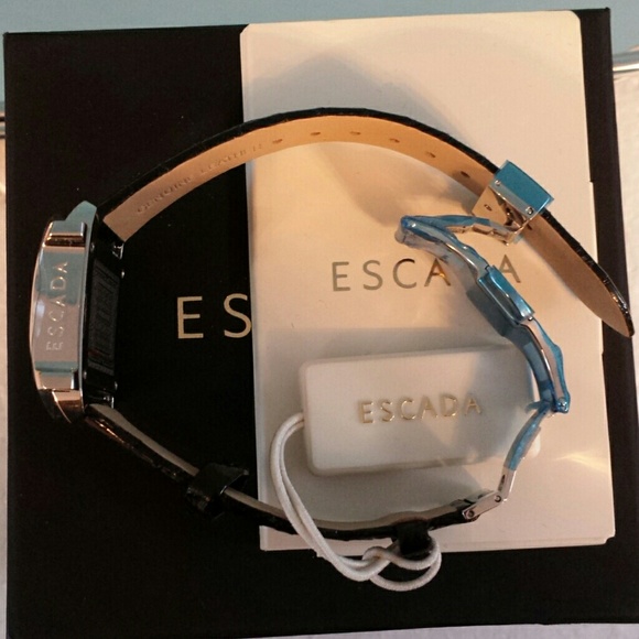 AUTHENTIC!  ESCADA Womens  leather watch BNWT