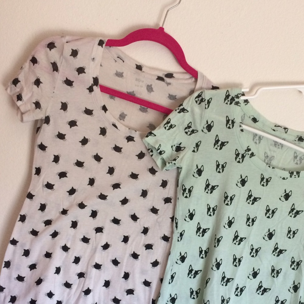 CAT 🐱 AND DOG 🐶 BUNDLE! Urban Outfitters tees