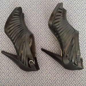 {LAST CHANCE} Max Studio black heels
