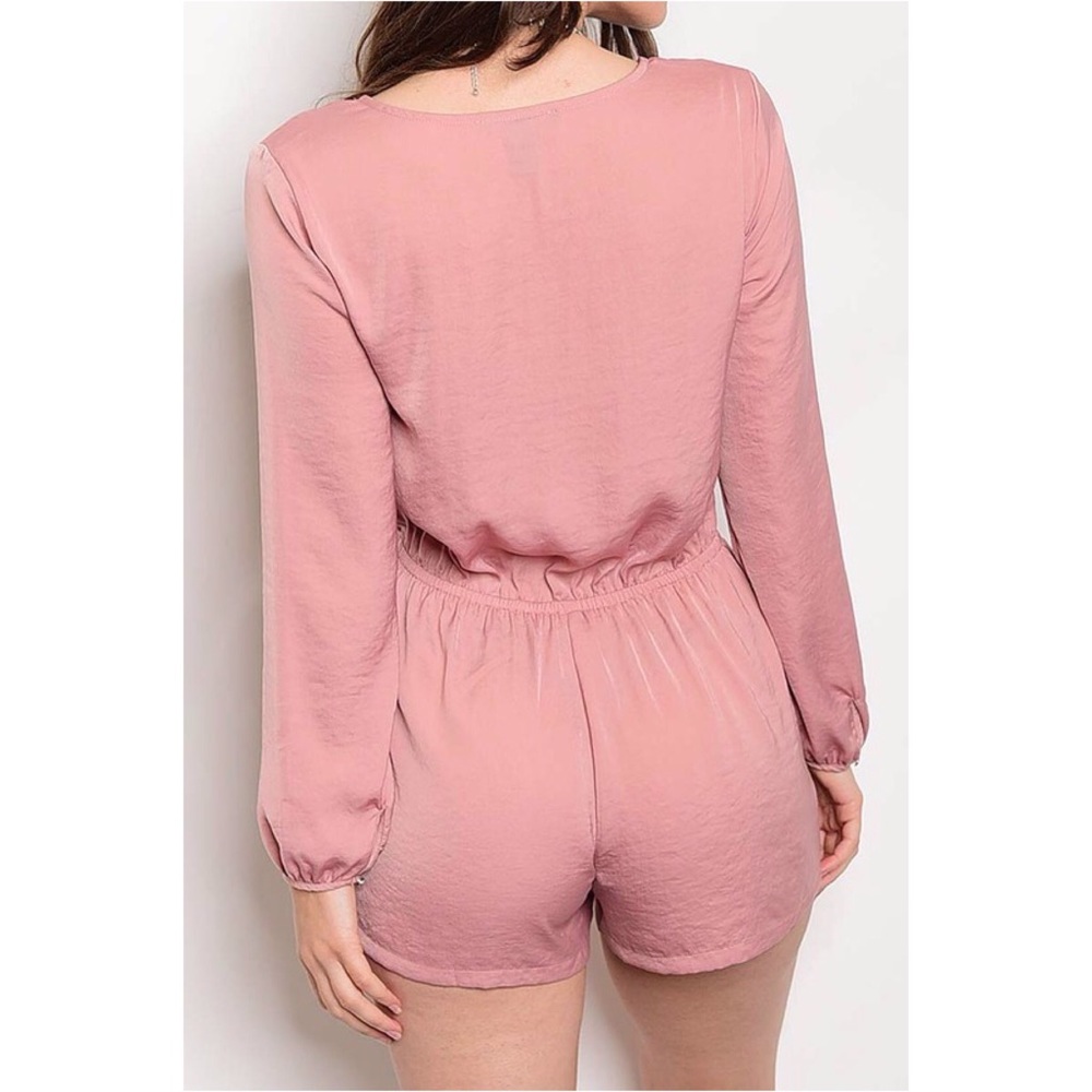 🔥🔥Long sleeve v neck ruched satin romper🔥🔥 - Picture 2 of 3