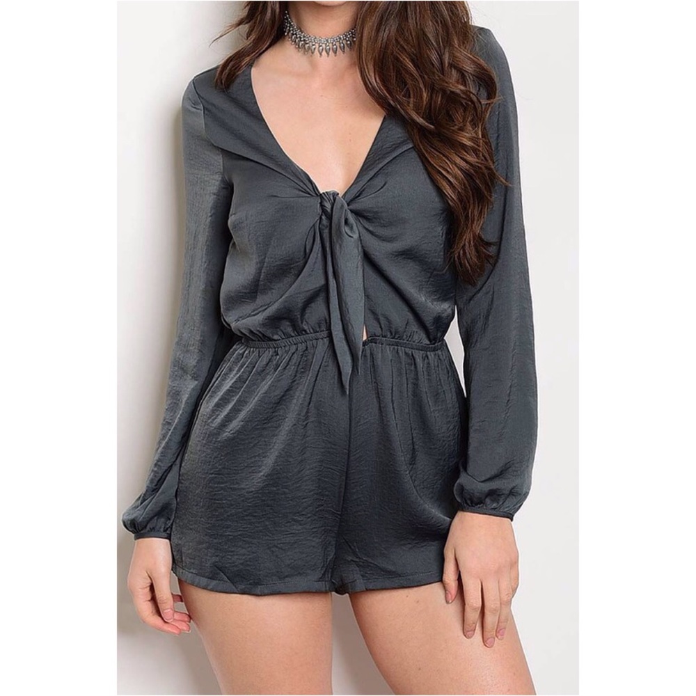 🔥🔥Long sleeve v neck ruched satin romper🔥🔥 - Picture 3 of 3