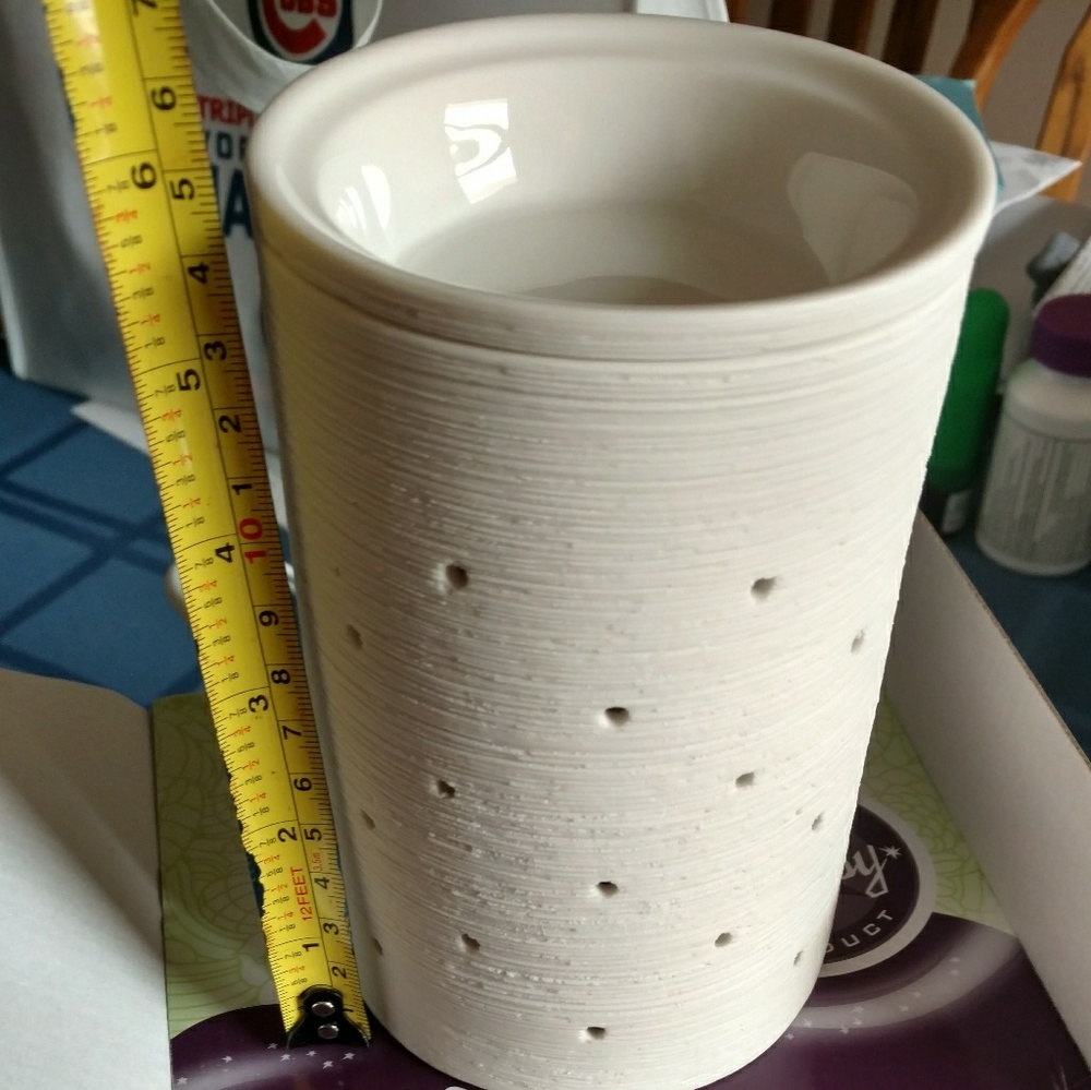 NIB Etched Core Scentsy warmer