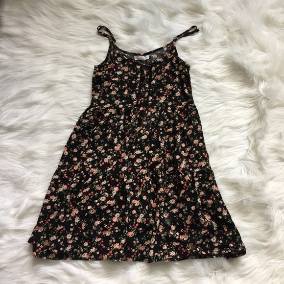 socialite Dresses & Skirts - Socialite floral dress