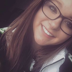 Meet your Posher, Becca